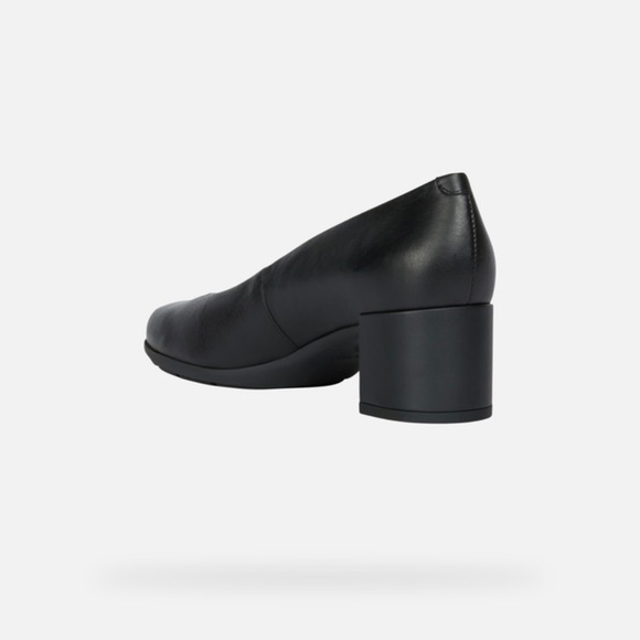 Mid Heel Leather Pumps - Picture 4 of 7